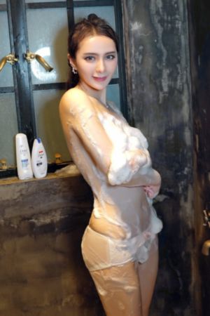老师美女被吸乳得到大胸动漫