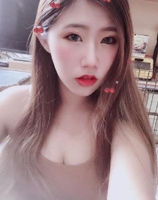 手伸进裙摆揉h兄妹文